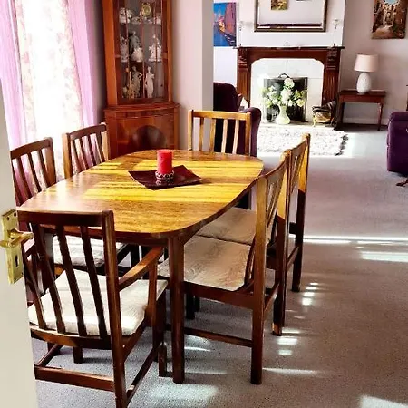 Spacious Seaside Bungalow With Harbour Views Crosshaven